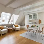Super Cozy Flat In Downtown Cph