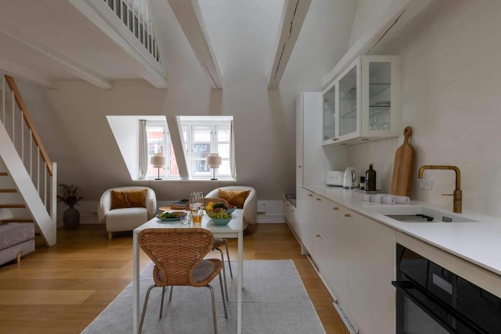 Super Cozy Flat In Downtown Cph Apartment